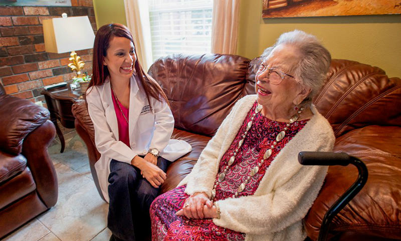 Visit from a hospice nurse in Green Bay